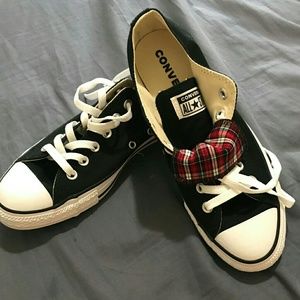 Black old school low top converse